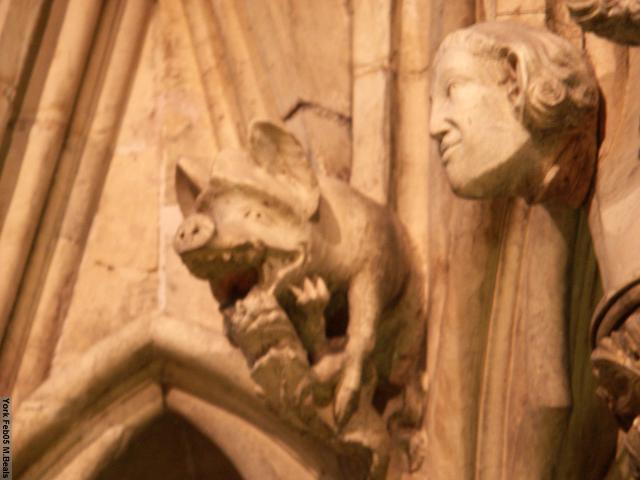 PICT5448-Chapter_House_stone_feature