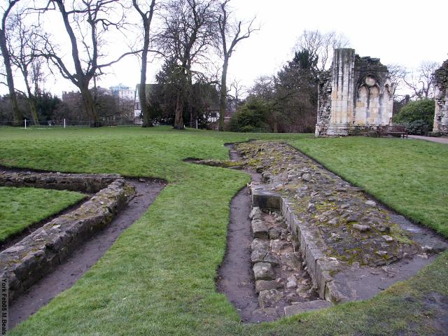 PICT5514-St_Marys_ruins