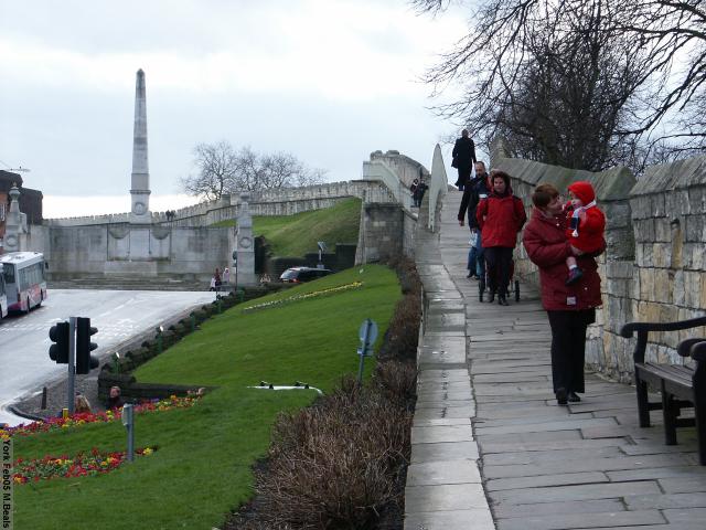 PICT5545-City_wall_afternoon